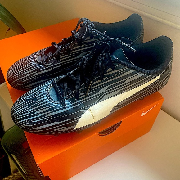 Great Condition Rapido III FG/AG Soccer Cleats Big Kids Size 4 - Picture 1 of 3